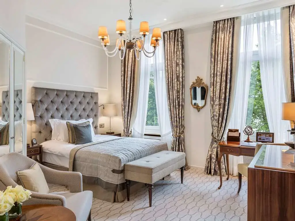 Fairmont Hotel Vier Jahreszeiten