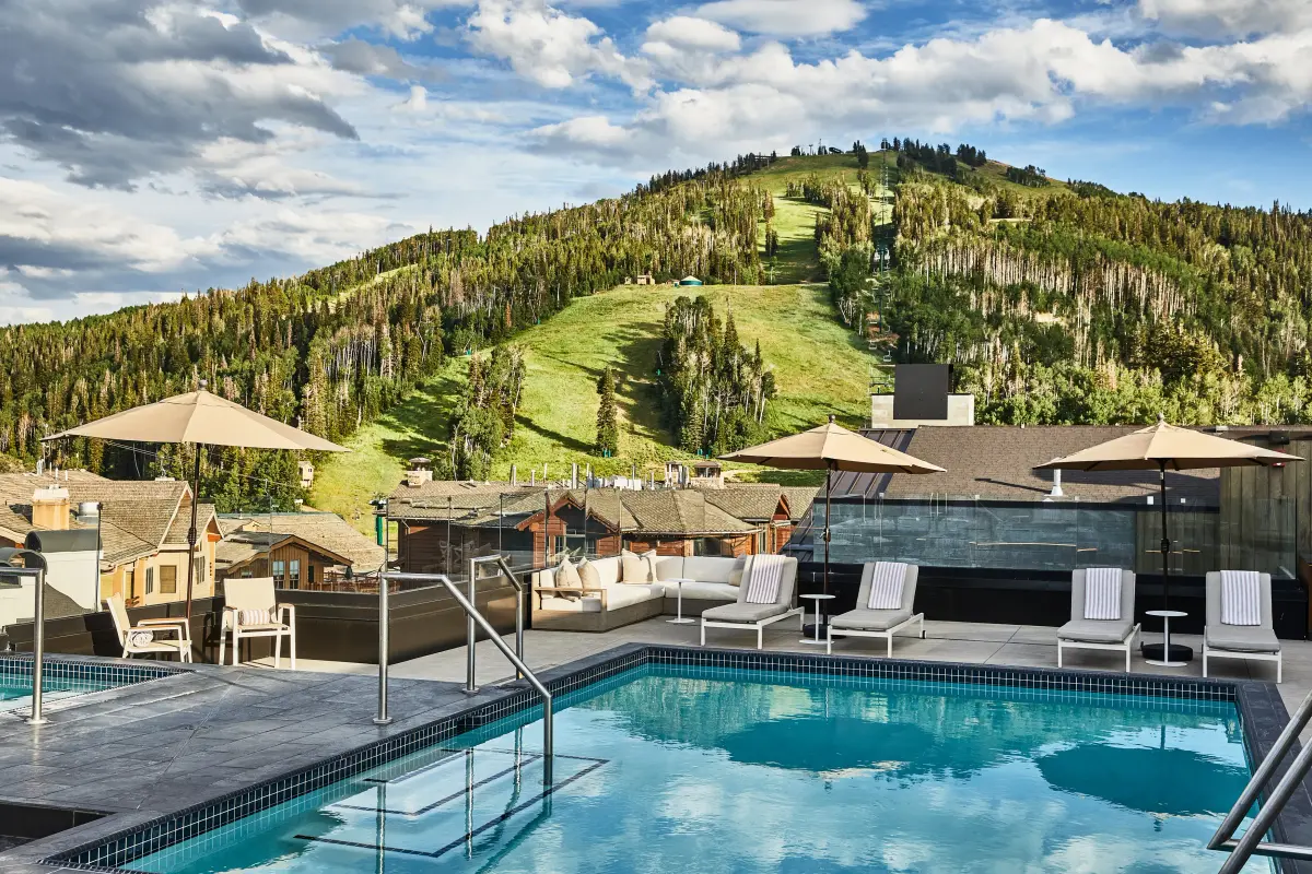 Goldener Hirsch, Auberge Collection