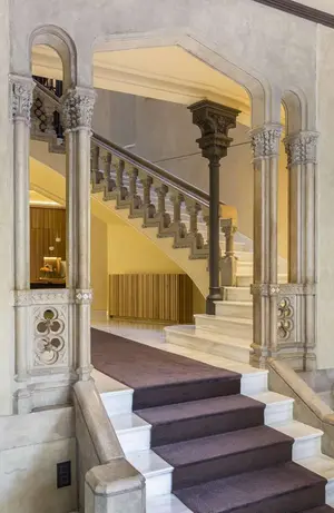 Monument Hotel