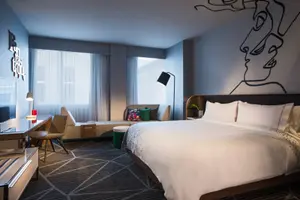 Renaissance Montreal Downtown Hotel