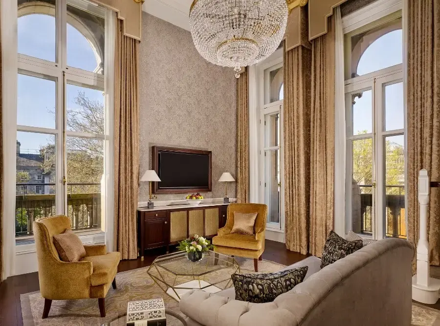 The College Green Hotel Dublin, Autograph Collection