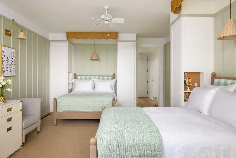 The Dunlin Auberge Collection