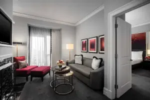 Waldorf Astoria, Chicago