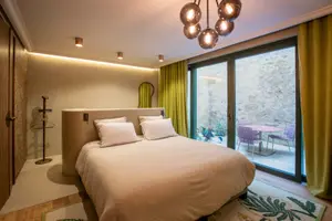 Yndo Hotel